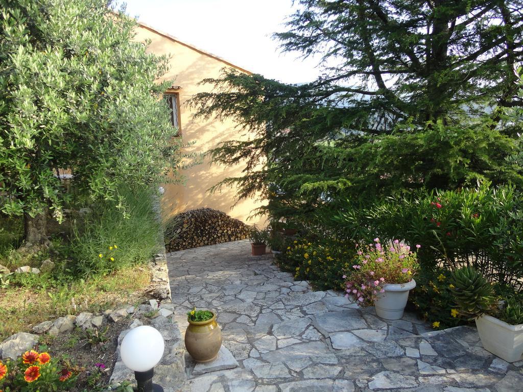 B&B Chez Max Figanières Esterno foto