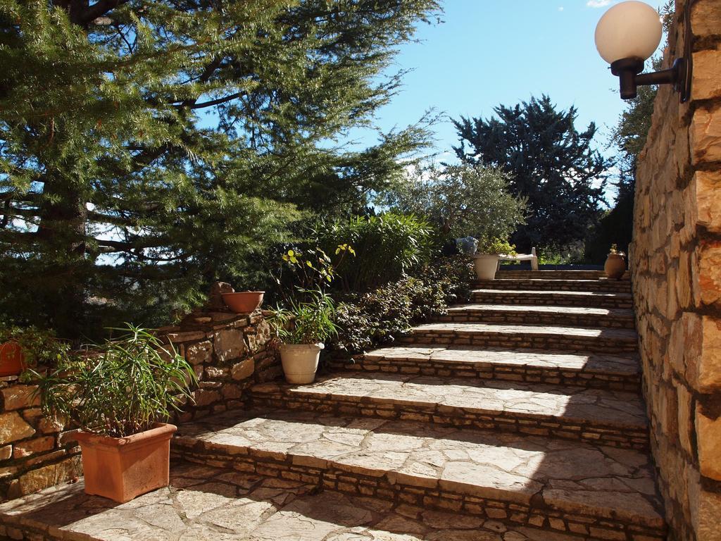 B&B Chez Max Figanières Esterno foto